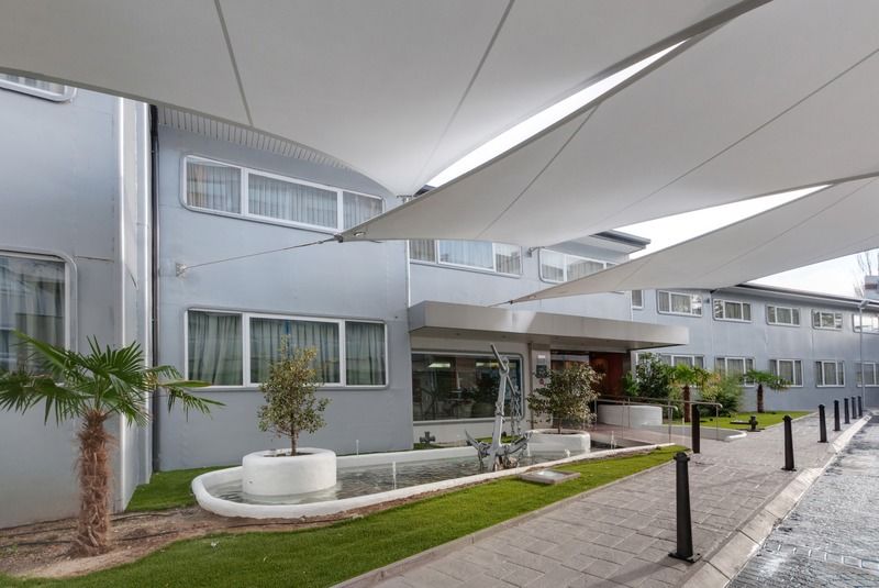 Sports Hotel Nayade Los Ángeles de San Rafael 外观 照片