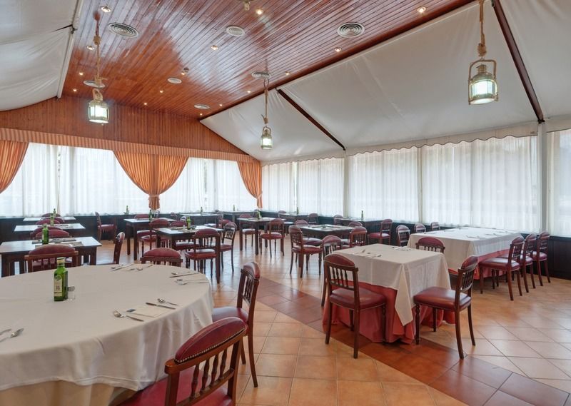 Sports Hotel Nayade Los Ángeles de San Rafael 外观 照片